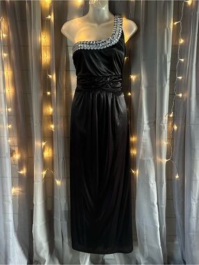 Ruby Rox black silky one shoulder beaded neckline formal dress Sz 2X